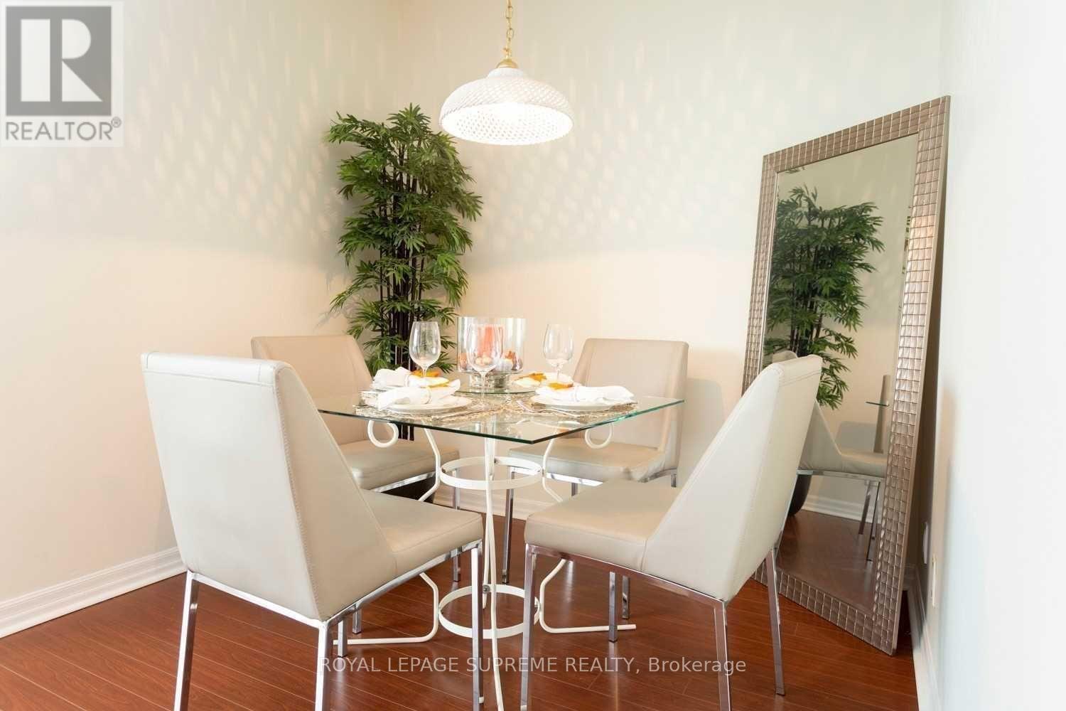 302 - 220 Burnhamthorpe Road W, Mississauga, Ontario  L5B 4N4 - Photo 7 - W12965208