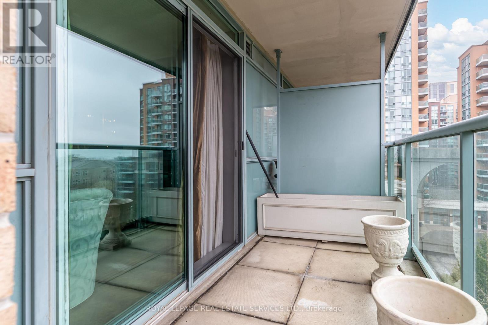 509 - 17 Michael Power Place, Toronto, Ontario  M9A 5G5 - Photo 26 - W12965218