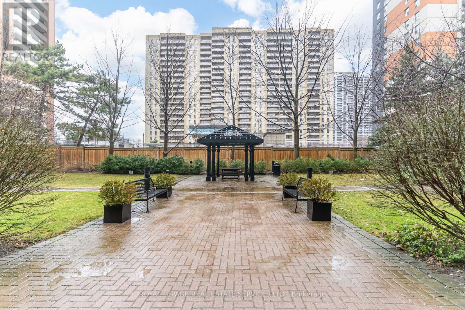 509 - 17 Michael Power Place, Toronto, Ontario  M9A 5G5 - Photo 30 - W12965218