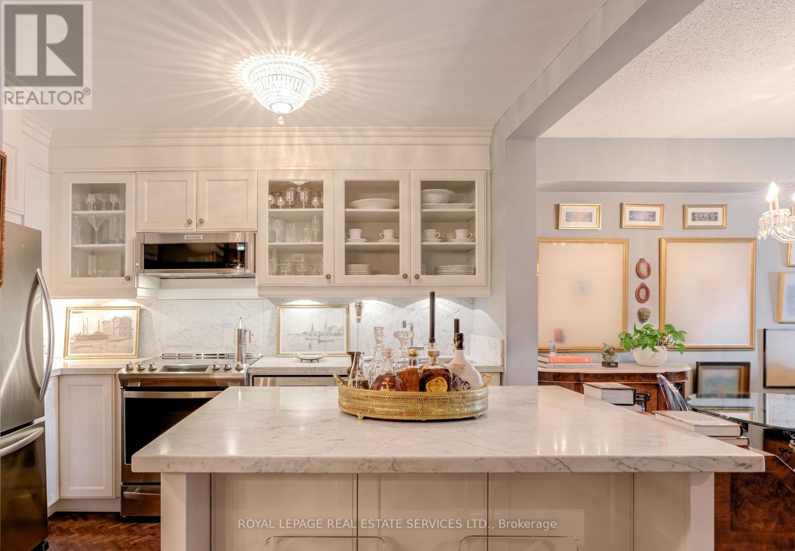 509 - 17 Michael Power Place, Toronto, Ontario  M9A 5G5 - Photo 6 - W12965218