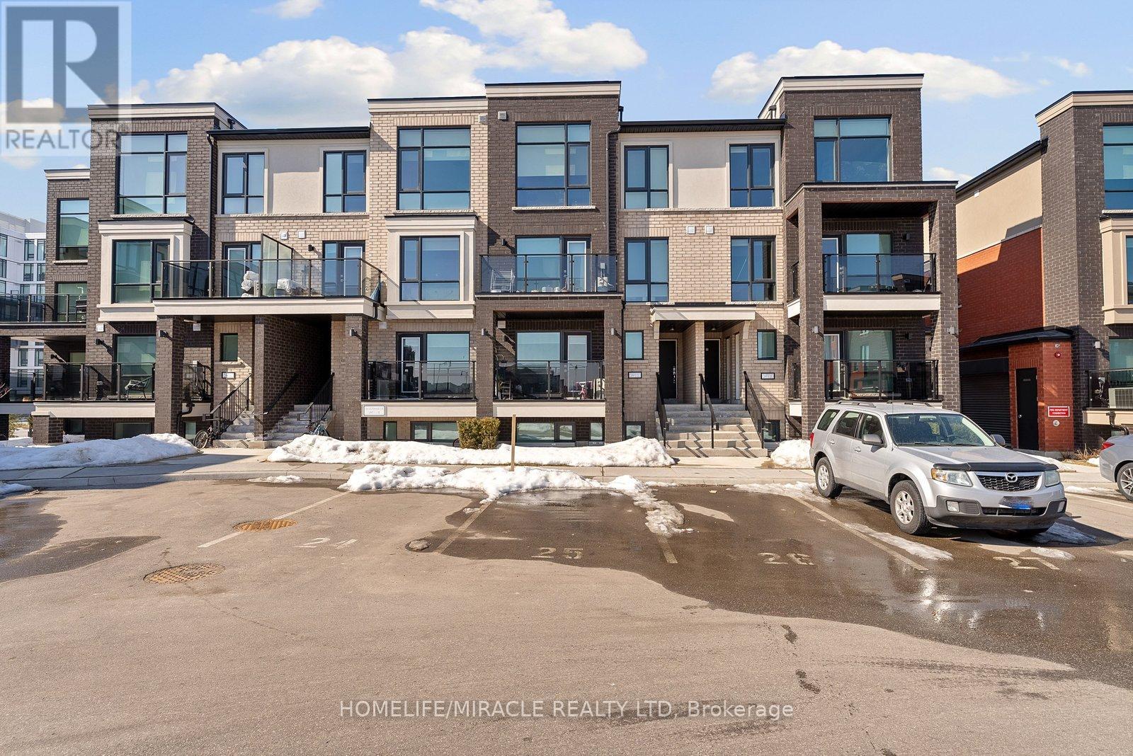 14 - 185 Veterans Drive, Brampton, Ontario  L7A 5L2 - Photo 2 - W12965228