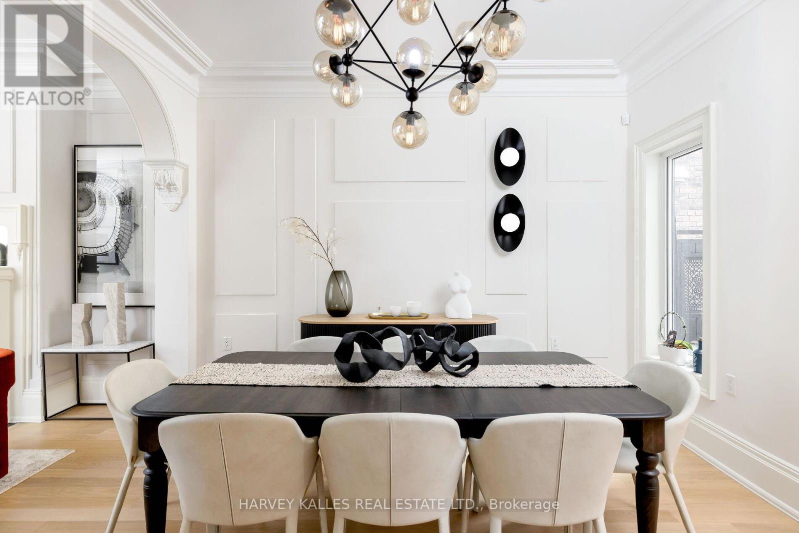 38 Sorauren Avenue, Toronto, Ontario  M6R 2C7 - Photo 11 - W12965230