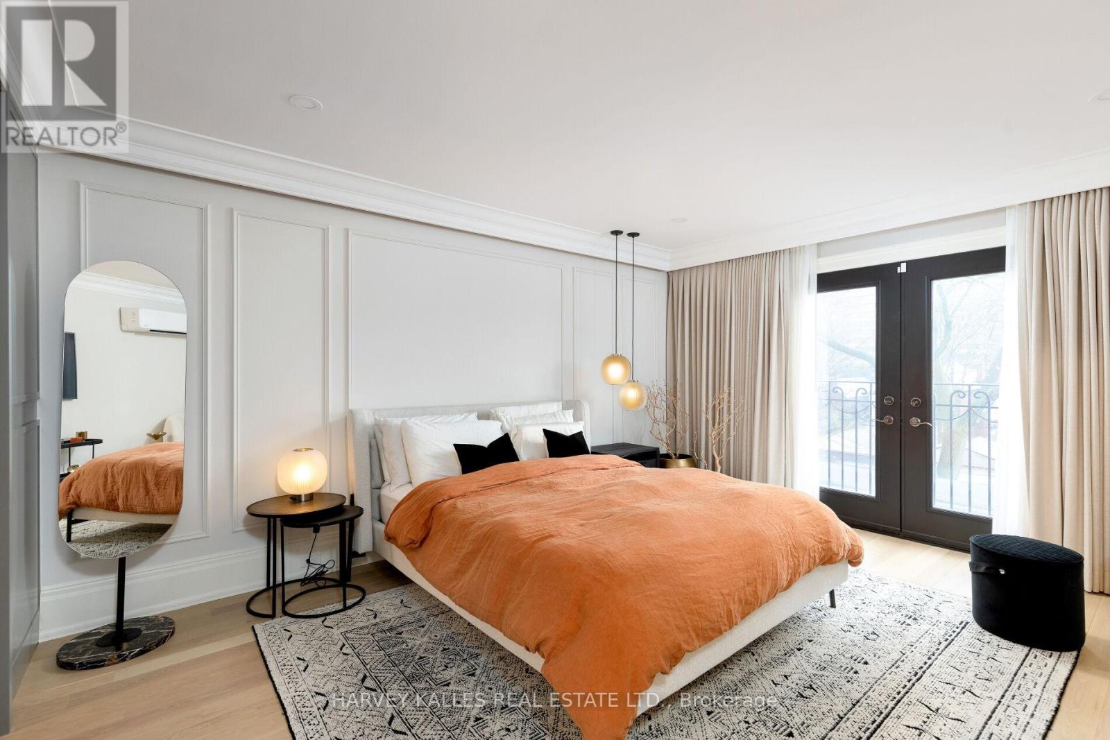 38 Sorauren Avenue, Toronto, Ontario  M6R 2C7 - Photo 24 - W12965230