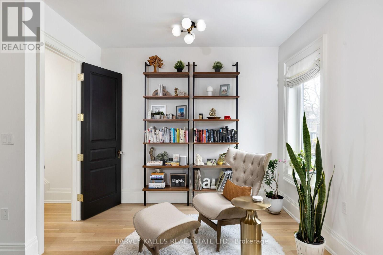 38 Sorauren Avenue, Toronto, Ontario  M6R 2C7 - Photo 35 - W12965230