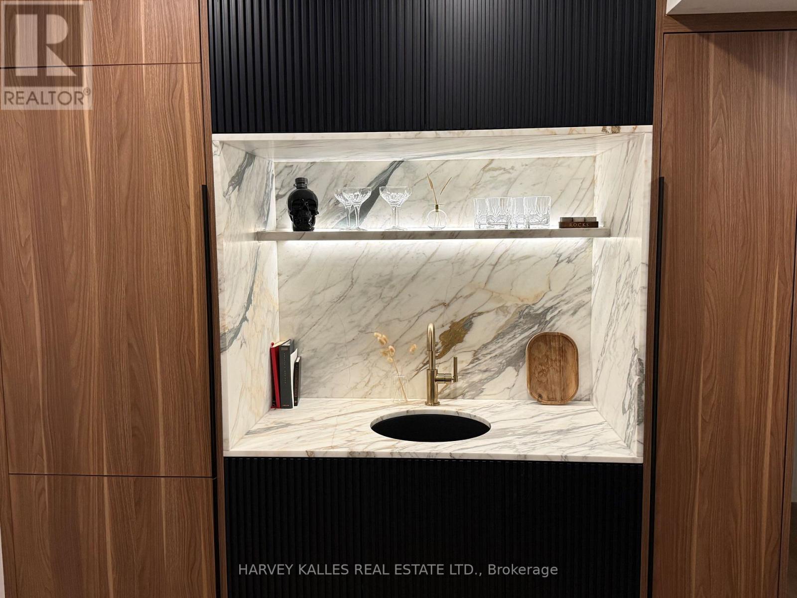 38 Sorauren Avenue, Toronto, Ontario  M6R 2C7 - Photo 40 - W12965230