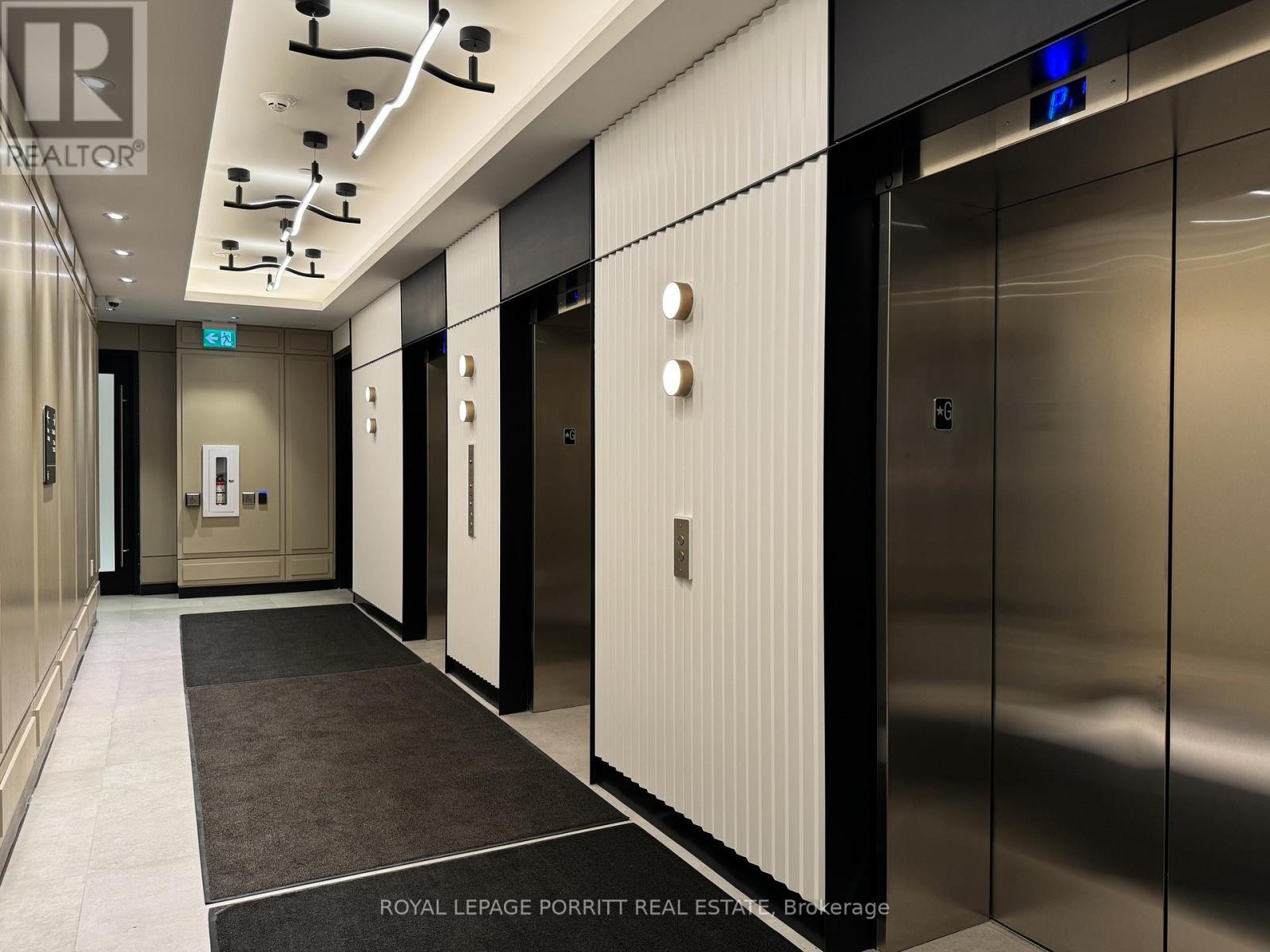 405 - 3220 William Coltson Avenue, Oakville, Ontario  L6H 7X9 - Photo 8 - W12965288