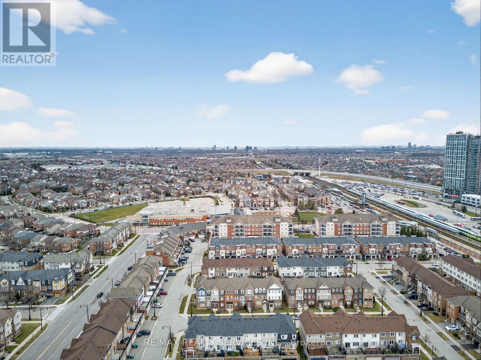 301 - 70 Baycliffe Crescent, Brampton, Ontario  L7A 0Z5 - Photo 10 - W12965318