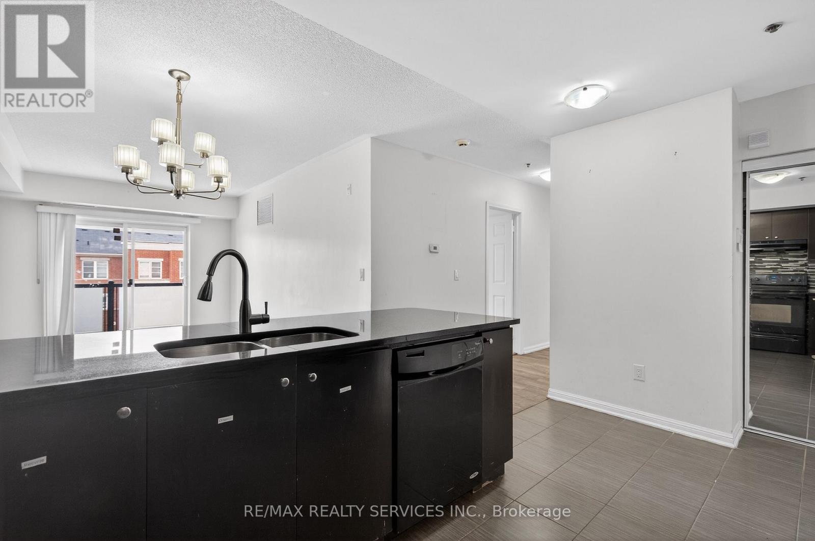 301 - 70 Baycliffe Crescent, Brampton, Ontario  L7A 0Z5 - Photo 23 - W12965318