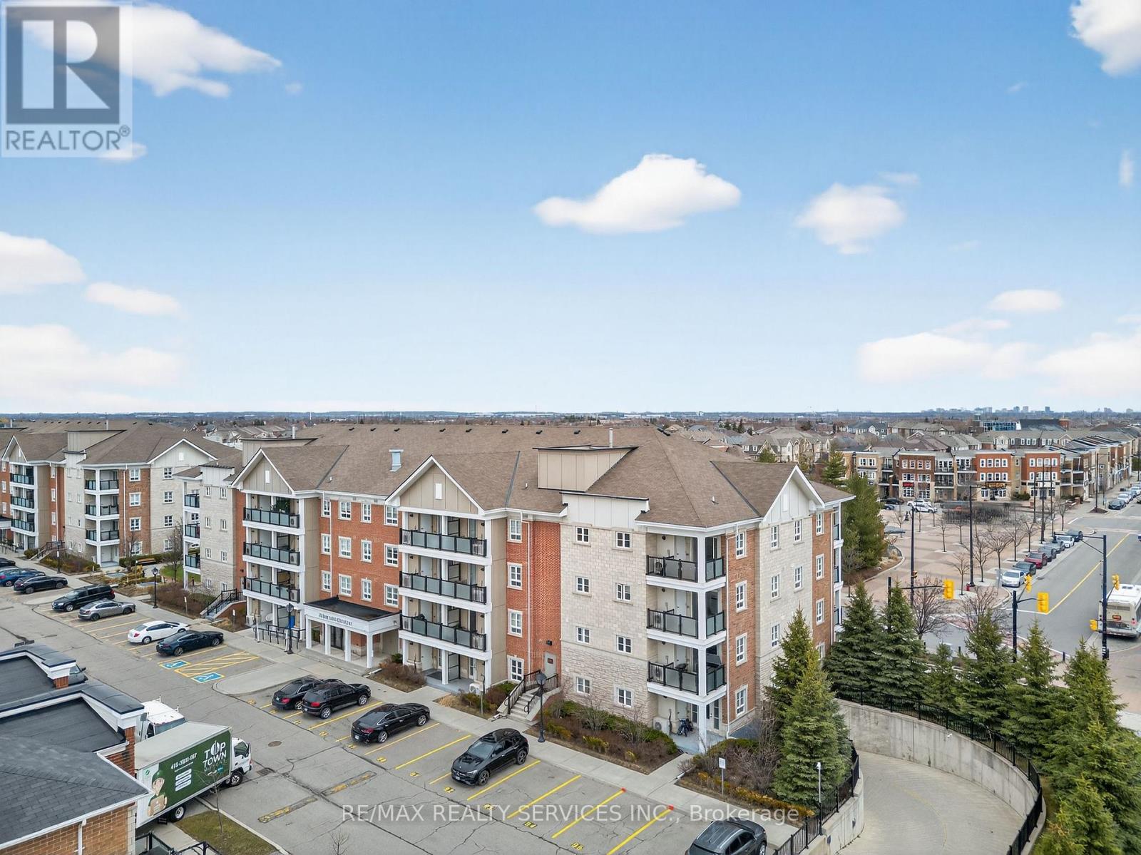 301 - 70 Baycliffe Crescent, Brampton, Ontario  L7A 0Z5 - Photo 5 - W12965318