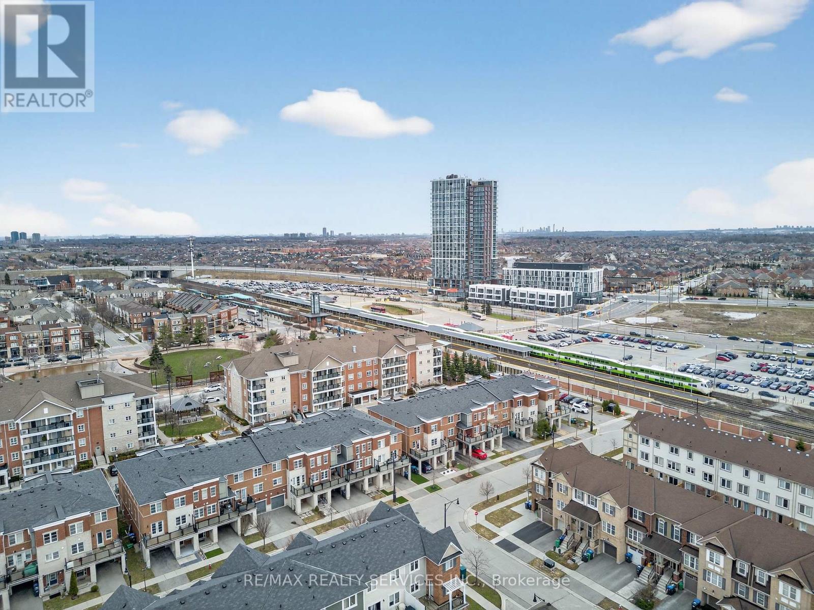 301 - 70 Baycliffe Crescent, Brampton, Ontario  L7A 0Z5 - Photo 8 - W12965318