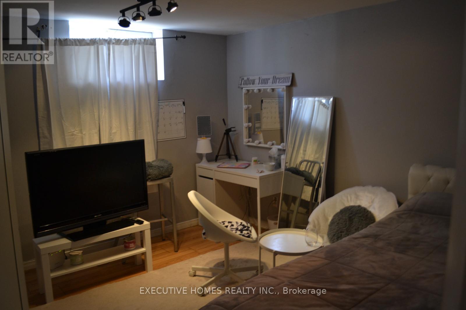 Basement - 1165 Ogden Avenue, Mississauga, Ontario  L5E 2G8 - Photo 7 - W12965324