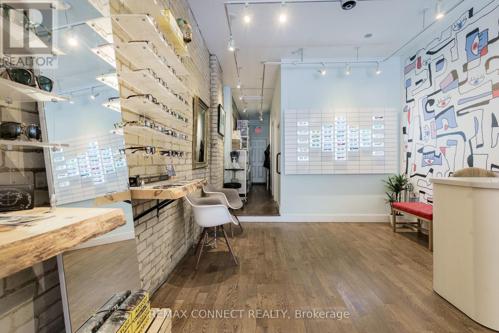 359 Roncesvalles Avenue, Toronto, Ontario  M6R 2M8 - Photo 5 - W12965338