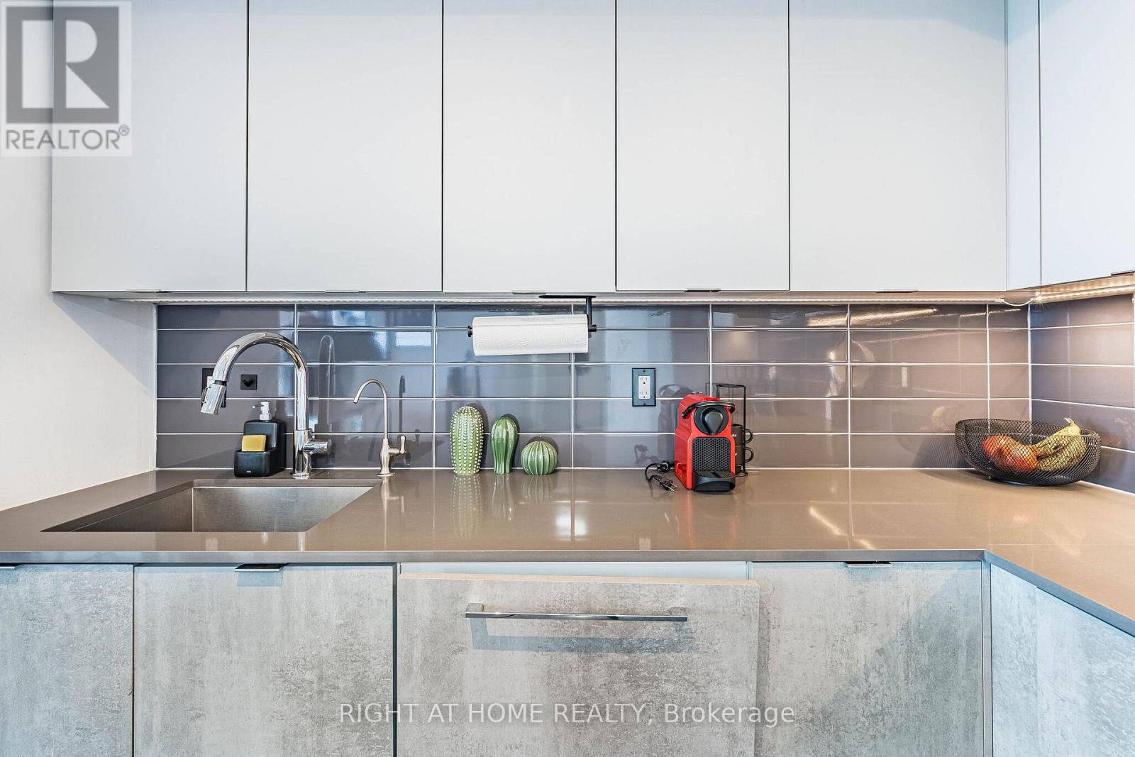 1309 - 30 Gibbs Road, Toronto, Ontario  M9B 0E4 - Photo 8 - W12965344