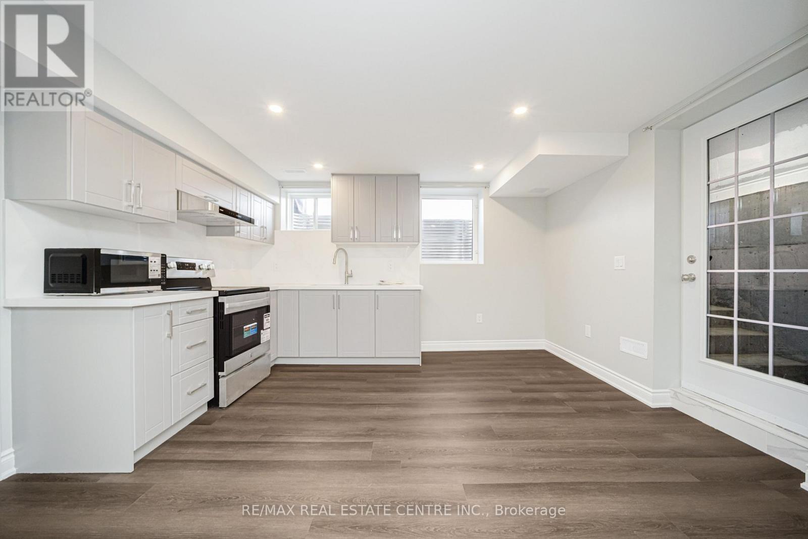 51 Circus Crescent, Brampton, Ontario  L7A 0H1 - Photo 7 - W12965384