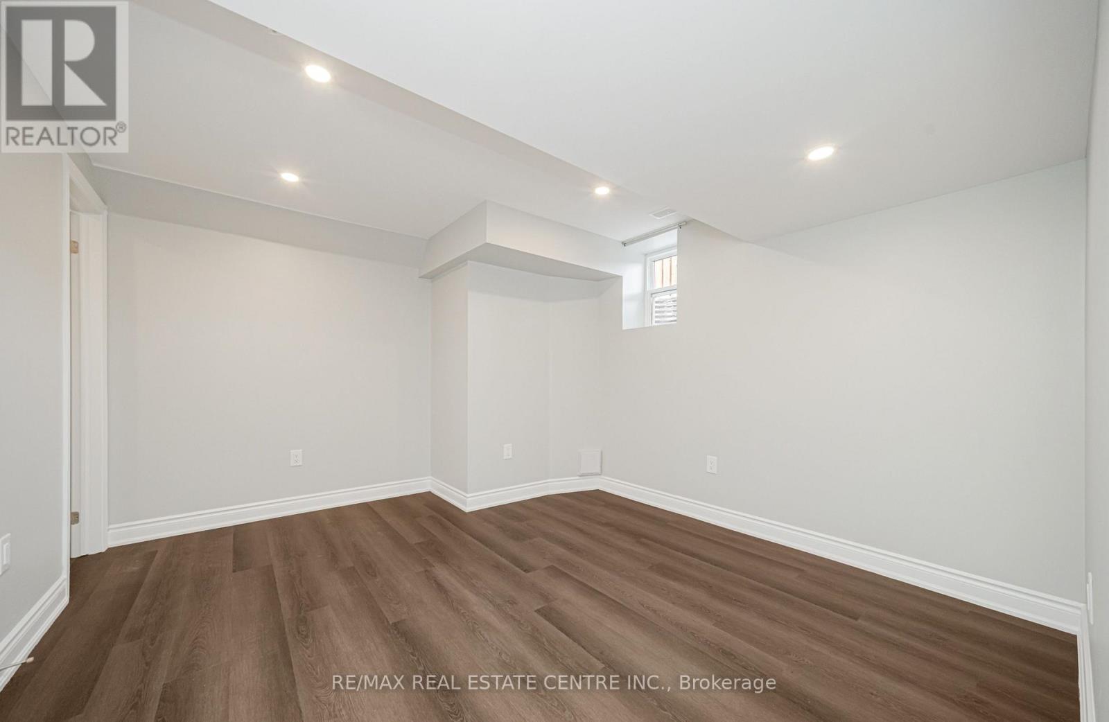 51 Circus Crescent, Brampton, Ontario  L7A 0H1 - Photo 9 - W12965384