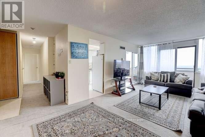 2009 - 10 Markbrook Lane, Toronto, Ontario  M9V 5E3 - Photo 4 - W12965394