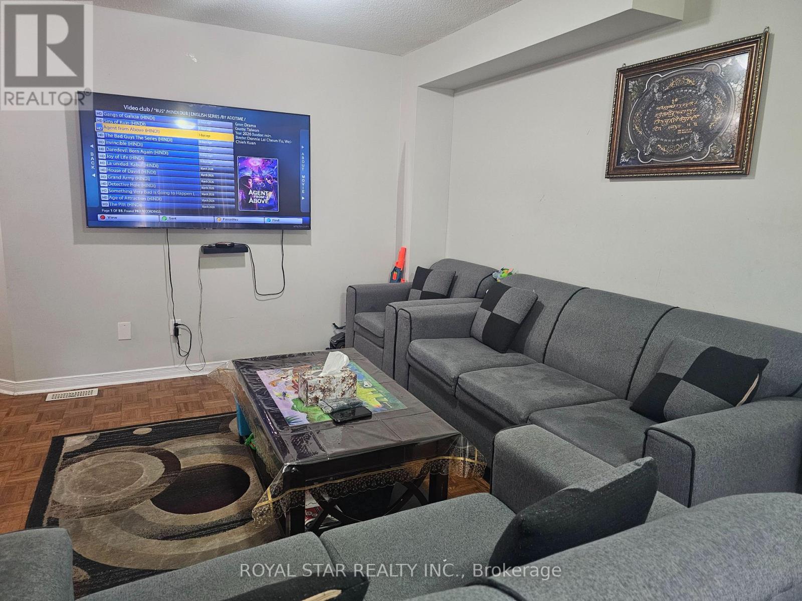 33 Coppermill Drive, Brampton, Ontario  L7A 1N1 - Photo 5 - W12965408