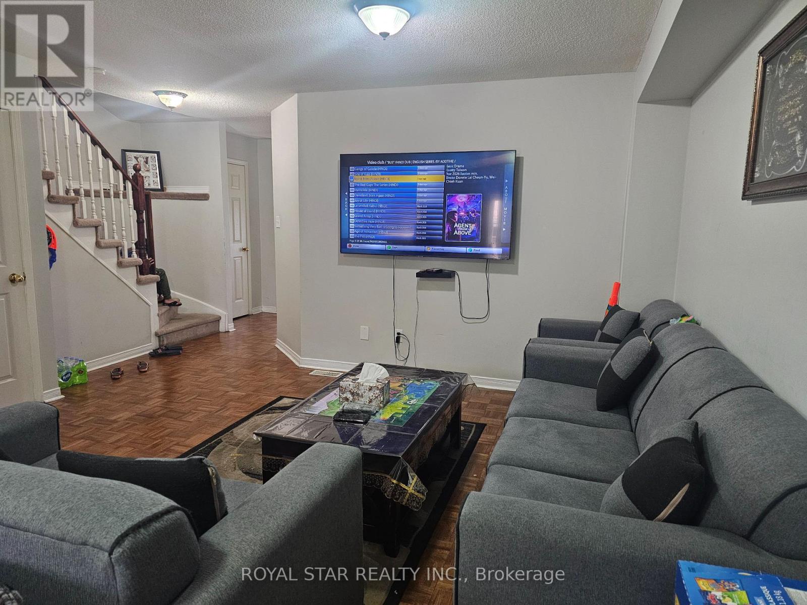 33 Coppermill Drive, Brampton, Ontario  L7A 1N1 - Photo 6 - W12965408