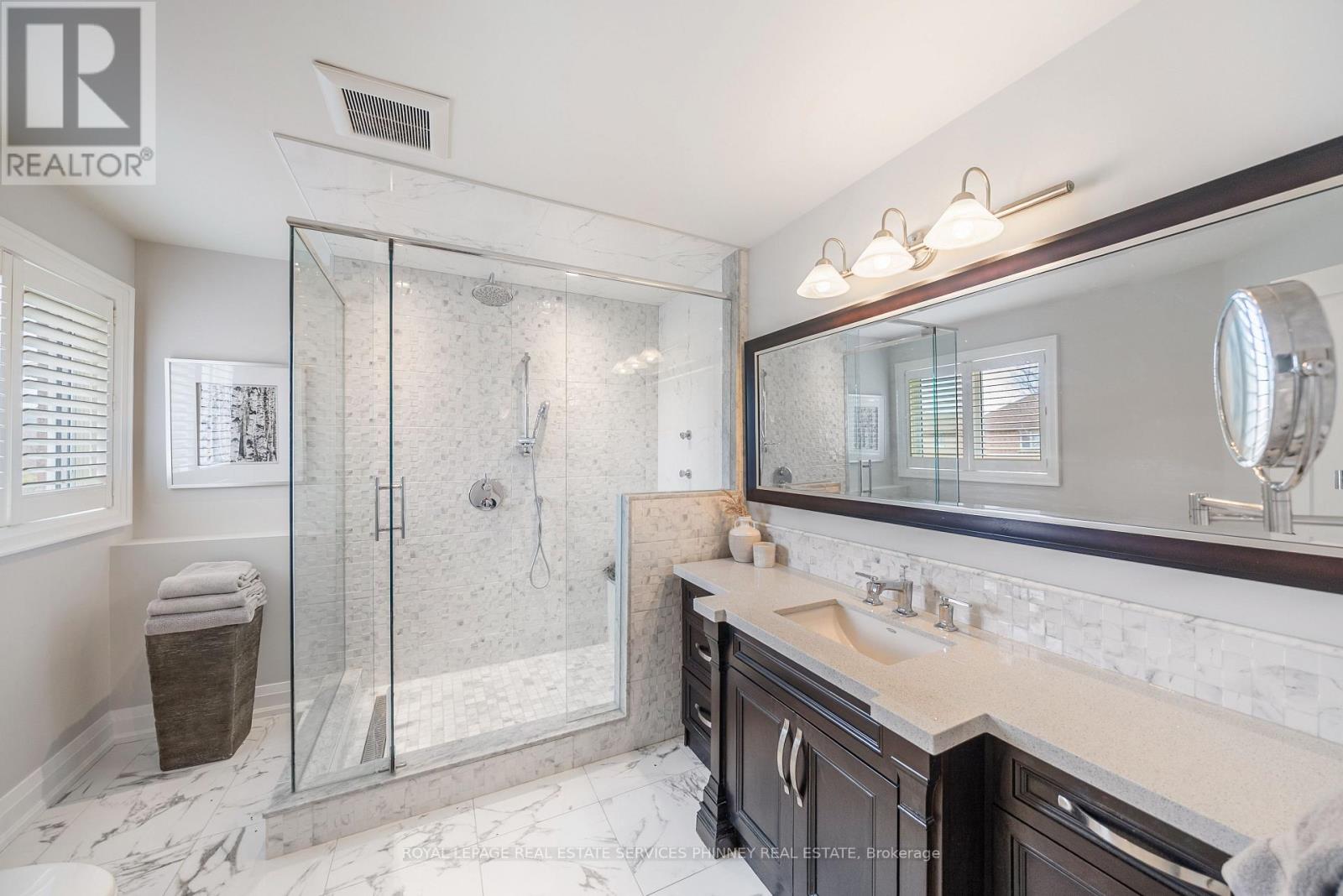 2400 Eden Valley Drive, Oakville, Ontario  L6H 6K9 - Photo 25 - W12965414