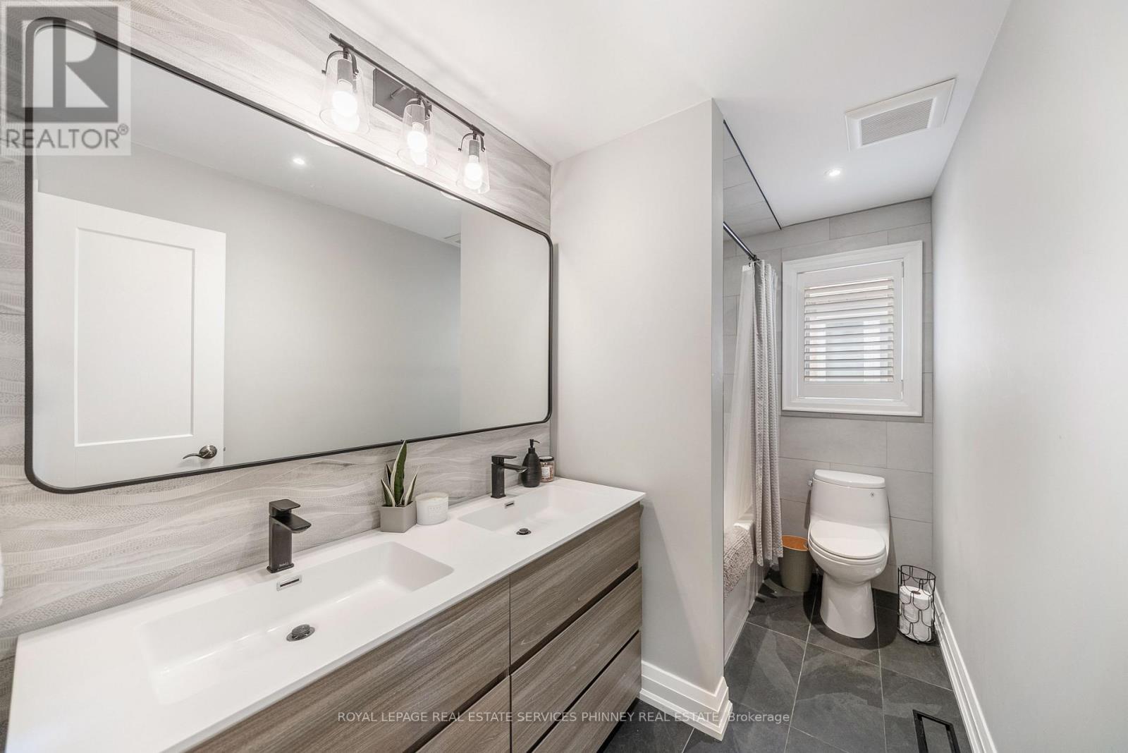 2400 Eden Valley Drive, Oakville, Ontario  L6H 6K9 - Photo 30 - W12965414