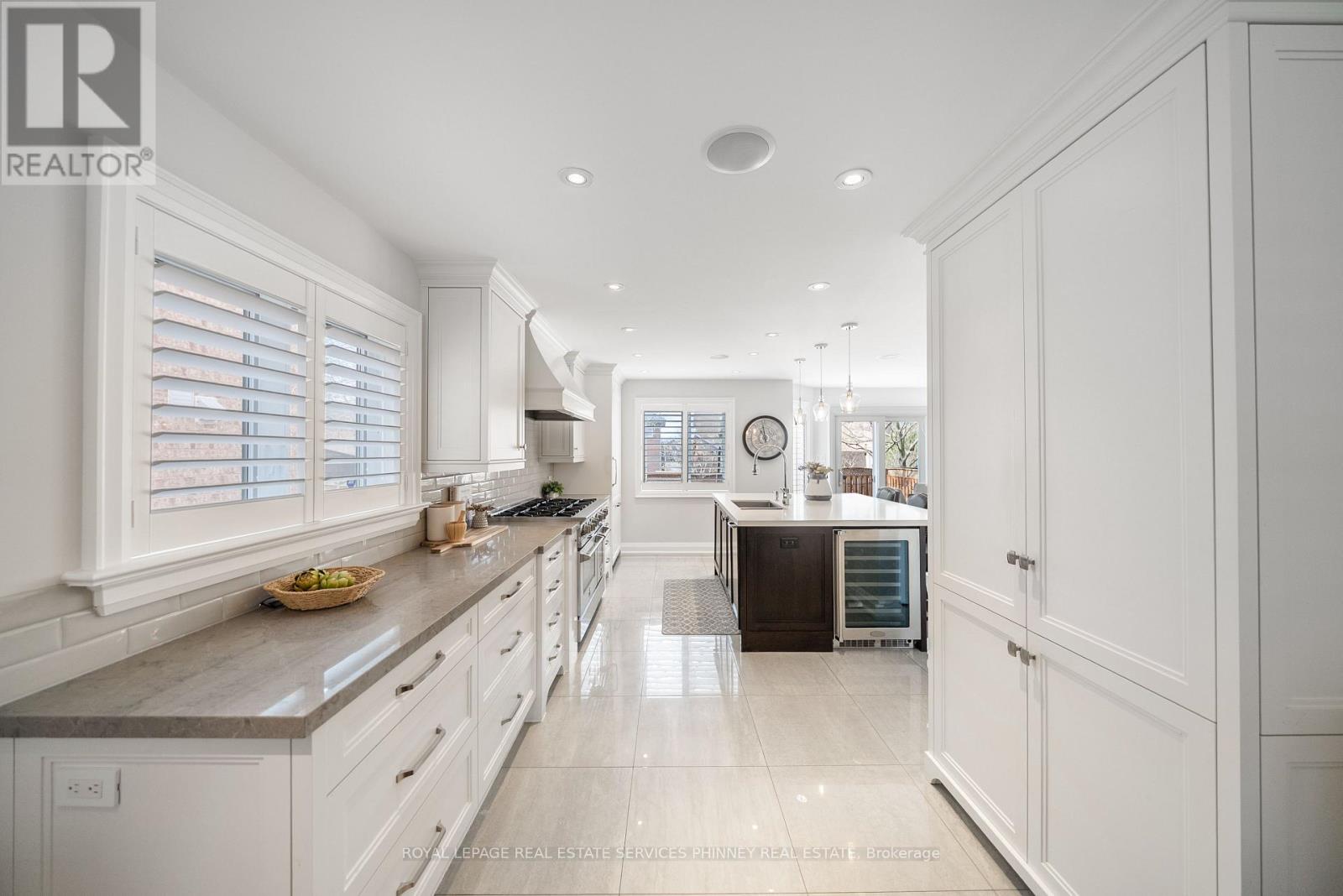 2400 Eden Valley Drive, Oakville, Ontario  L6H 6K9 - Photo 9 - W12965414