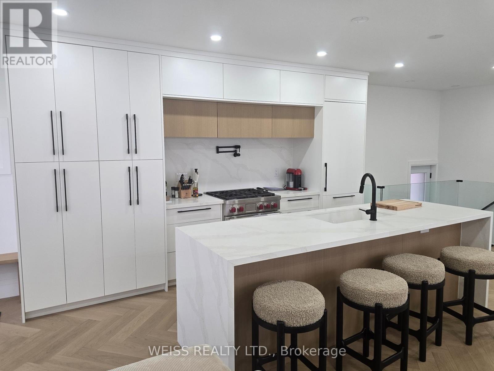 199 Glengarry Avenue, Toronto, Ontario  M5M 1E1 - Photo 11 - C12964770