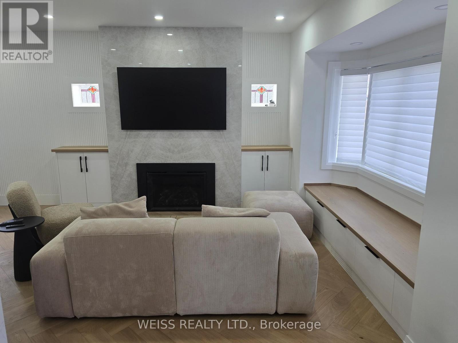 199 Glengarry Avenue, Toronto, Ontario  M5M 1E1 - Photo 10 - C12964770