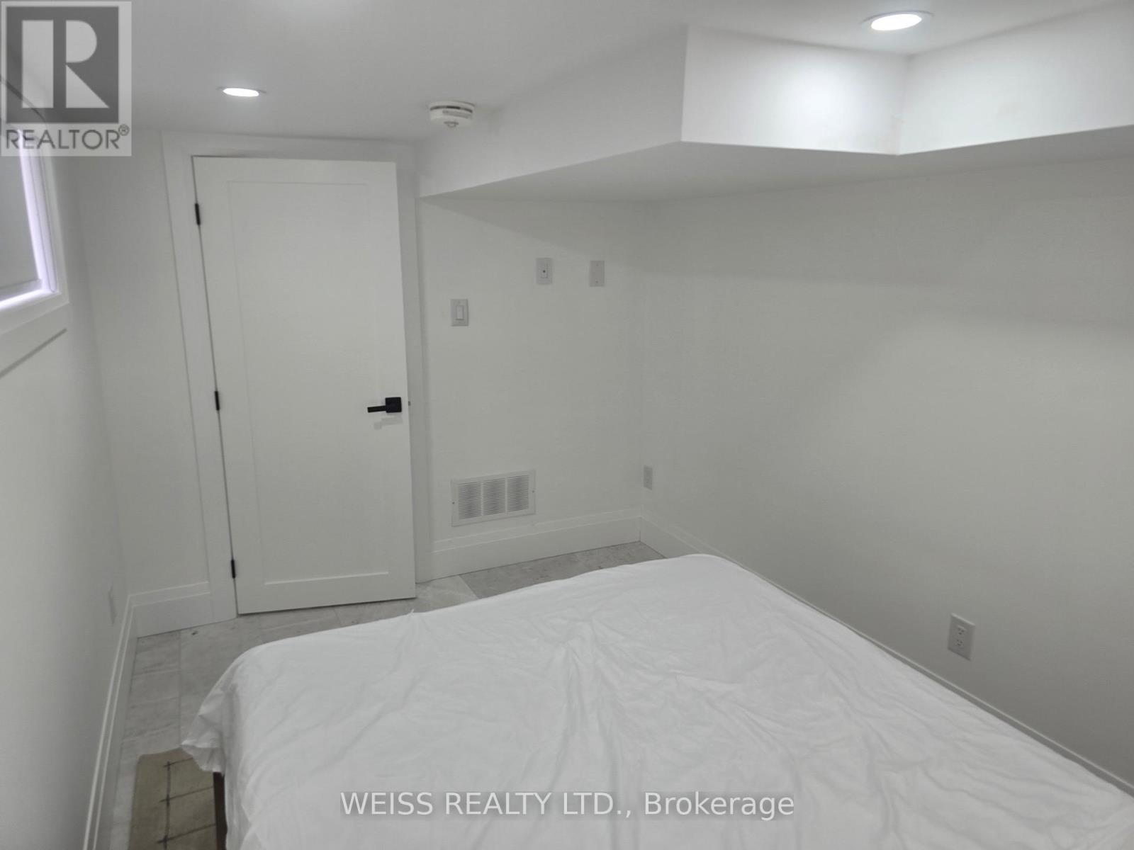 199 Glengarry Avenue, Toronto, Ontario  M5M 1E1 - Photo 25 - C12964770