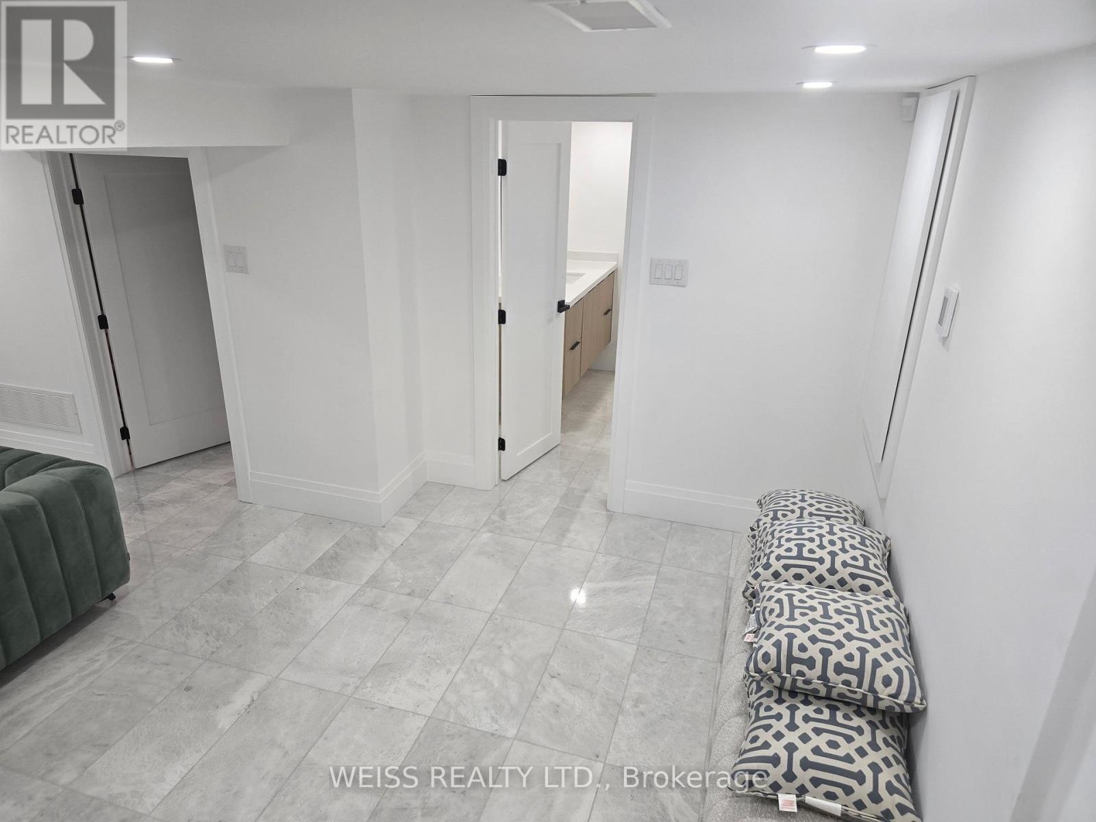 199 Glengarry Avenue, Toronto, Ontario  M5M 1E1 - Photo 29 - C12964770