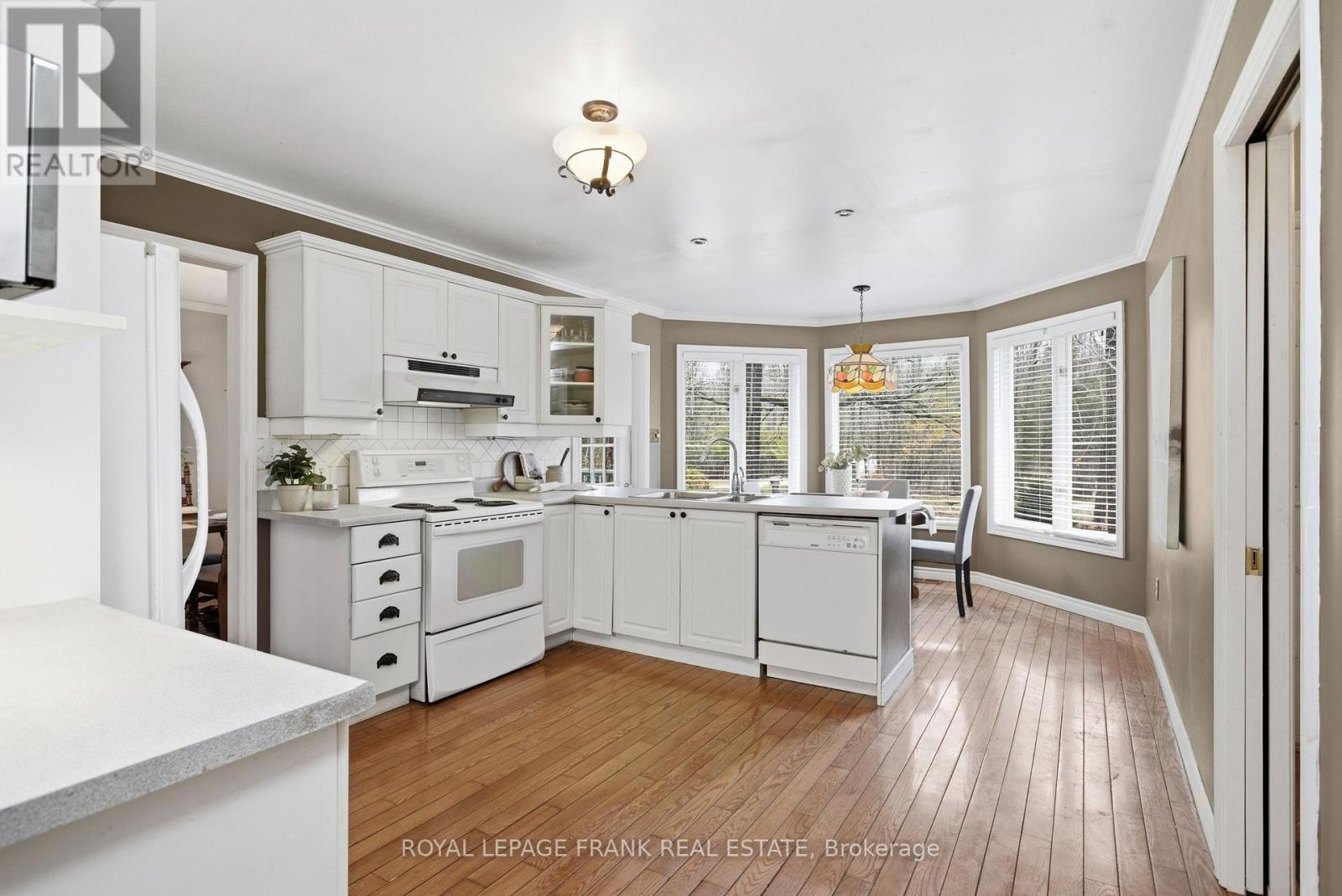 321 County Rd 24 Road, Kawartha Lakes (Verulam), Ontario  K0M 1A0 - Photo 13 - X12963284