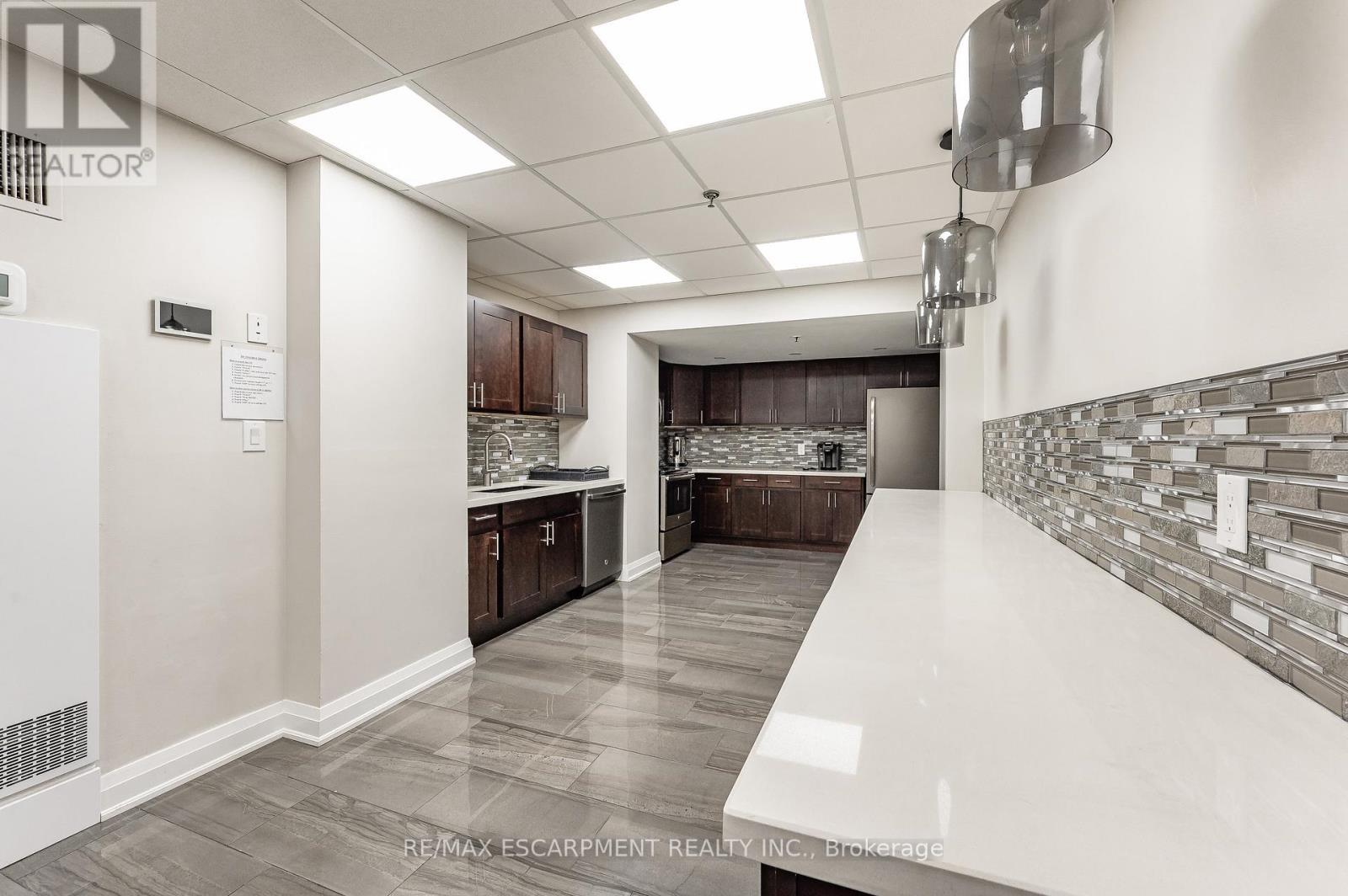 808 - 1270 Maple Crossing Boulevard, Burlington, Ontario  L7S 2J3 - Photo 39 - W12906474