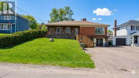 228 CLEMOW AVENUE, Pembroke, Ontario
