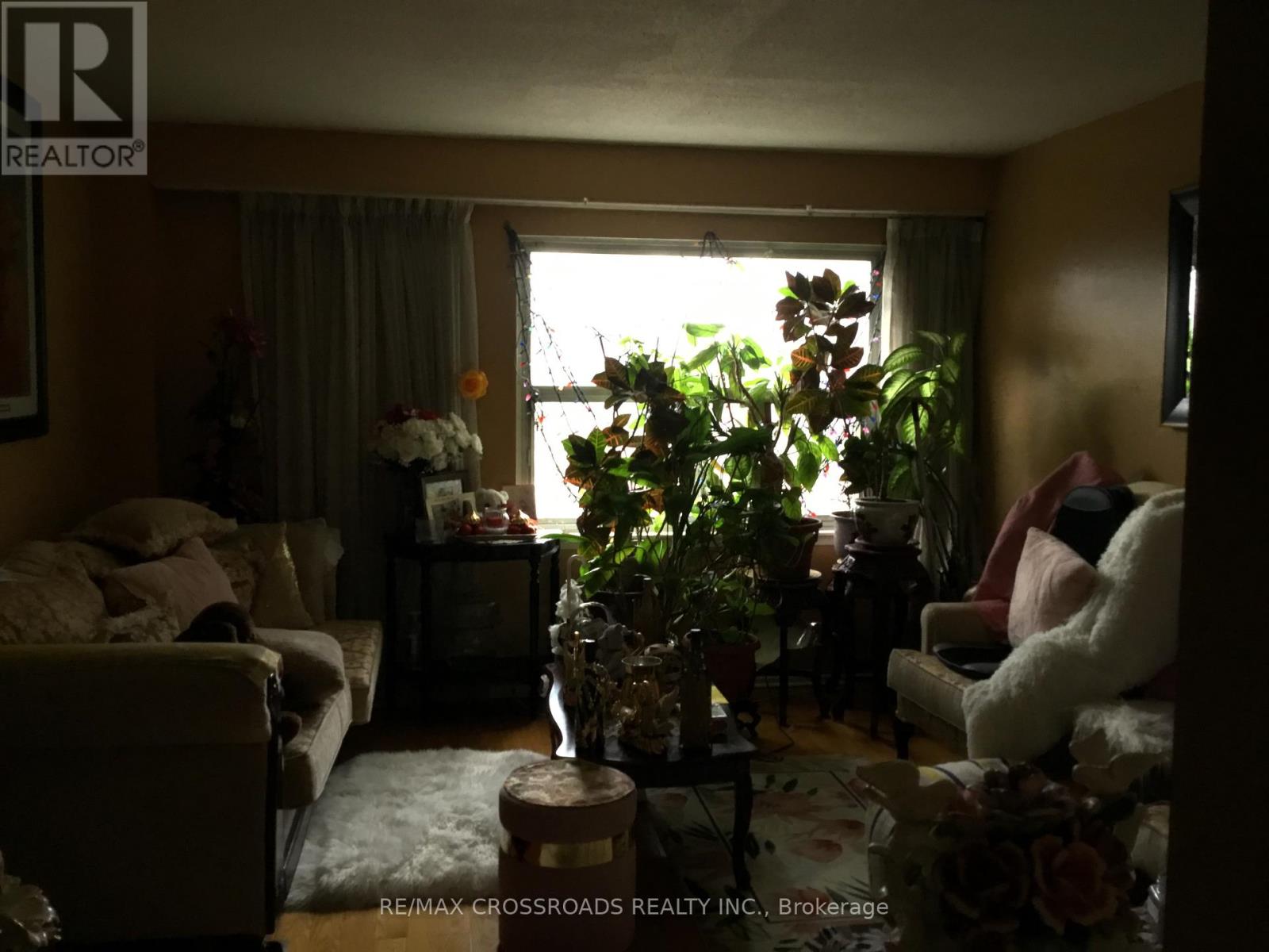 28 Scotney Grove, Toronto, Ontario  M1B 2S4 - Photo 2 - E12960928