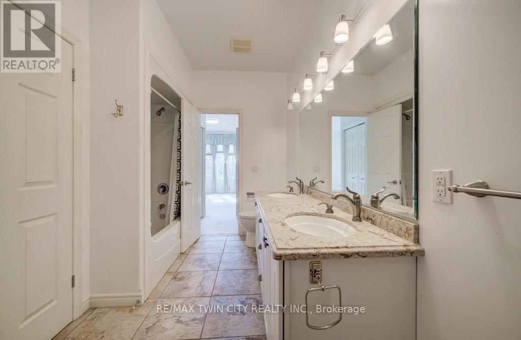 17 - 20 Isherwood Avenue, Cambridge, Ontario  N1R 8P9 - Photo 15 - X12964974