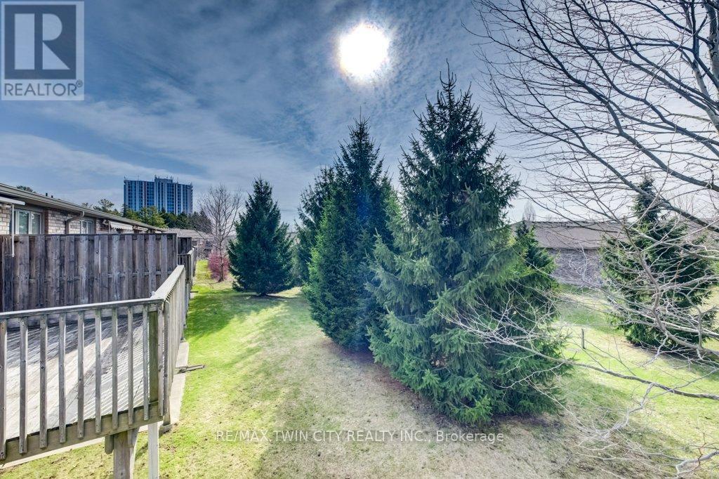 17 - 20 Isherwood Avenue, Cambridge, Ontario  N1R 8P9 - Photo 17 - X12964974