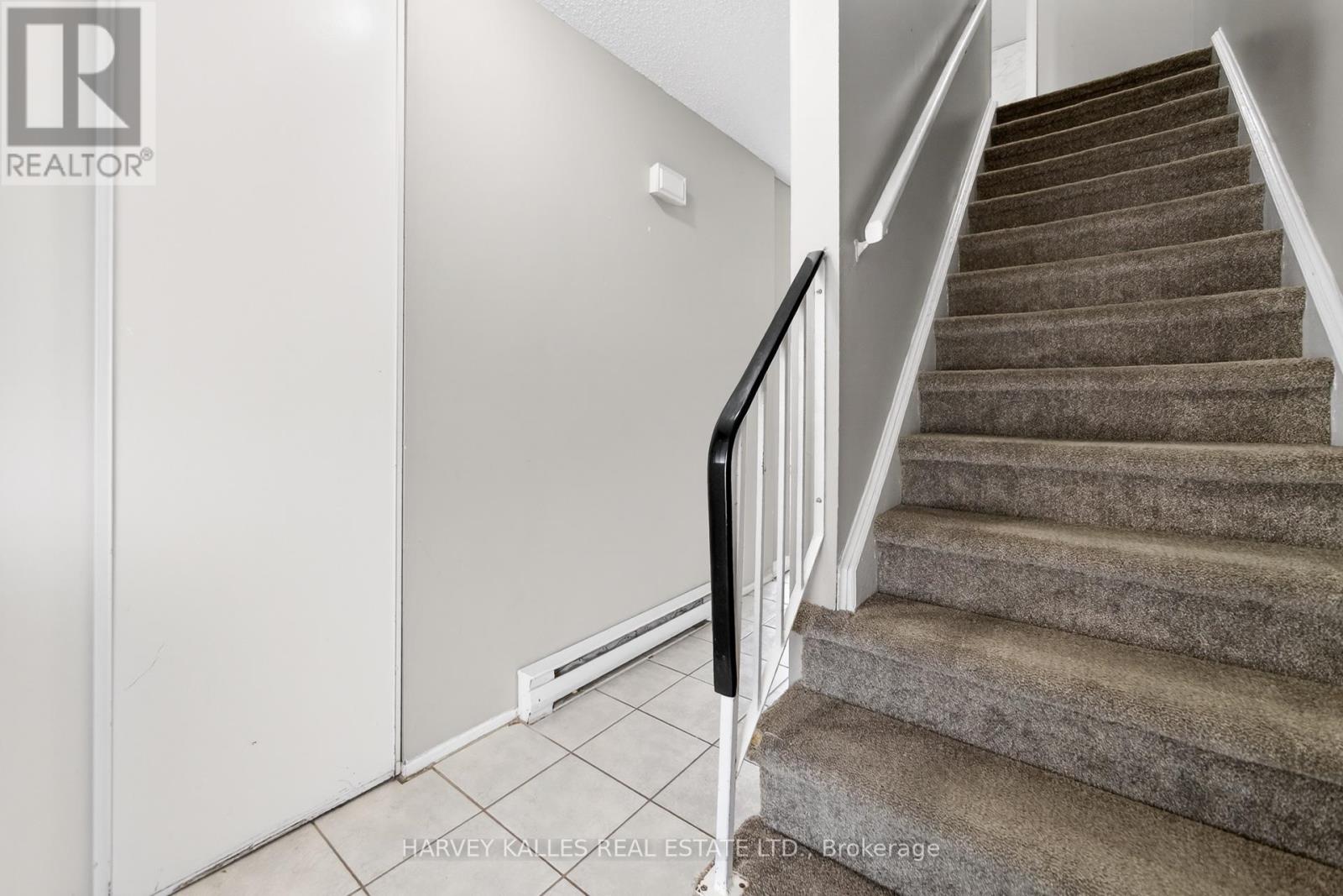 56 - 135 Chalmers Street S, Cambridge, Ontario  N1R 6M2 - Photo 6 - X12964978