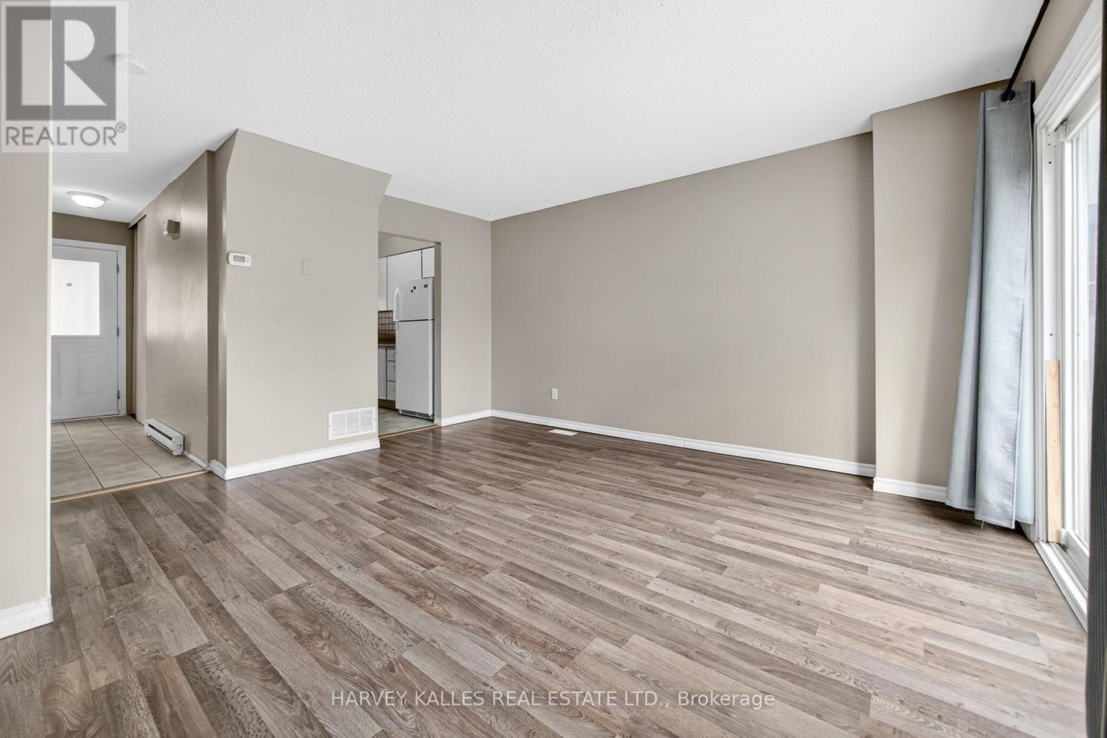 56 - 135 Chalmers Street S, Cambridge, Ontario  N1R 6M2 - Photo 8 - X12964978