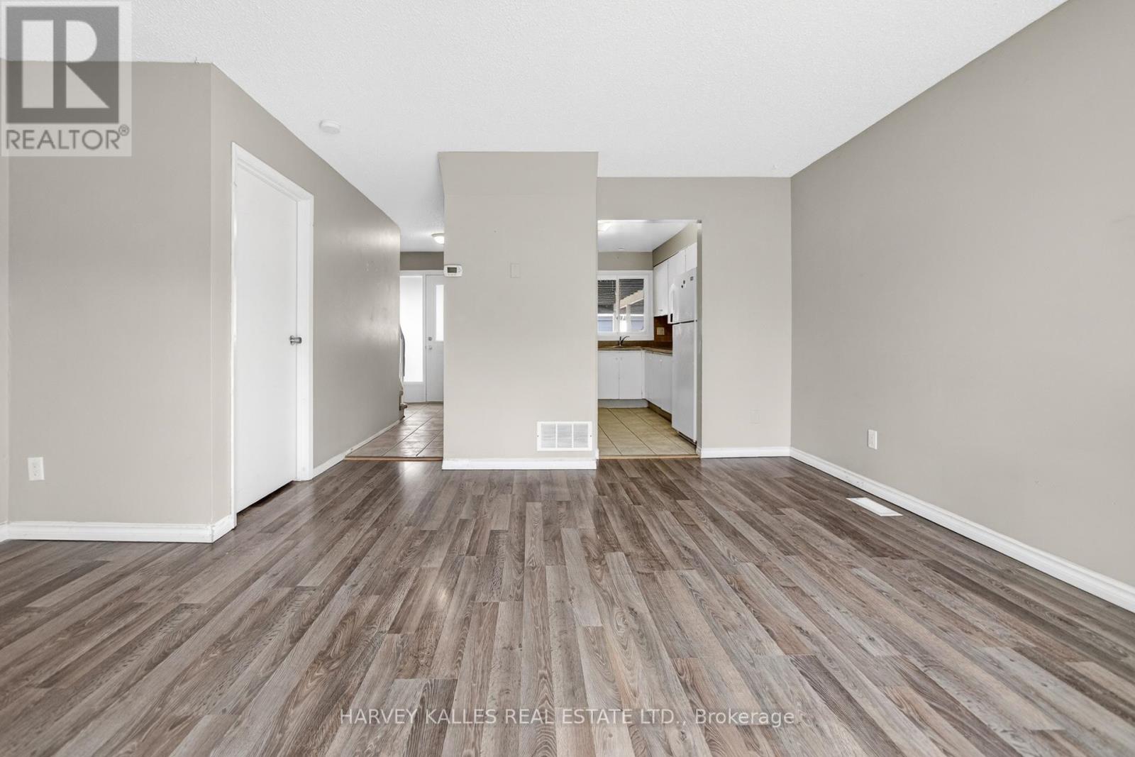 56 - 135 Chalmers Street S, Cambridge, Ontario  N1R 6M2 - Photo 9 - X12964978