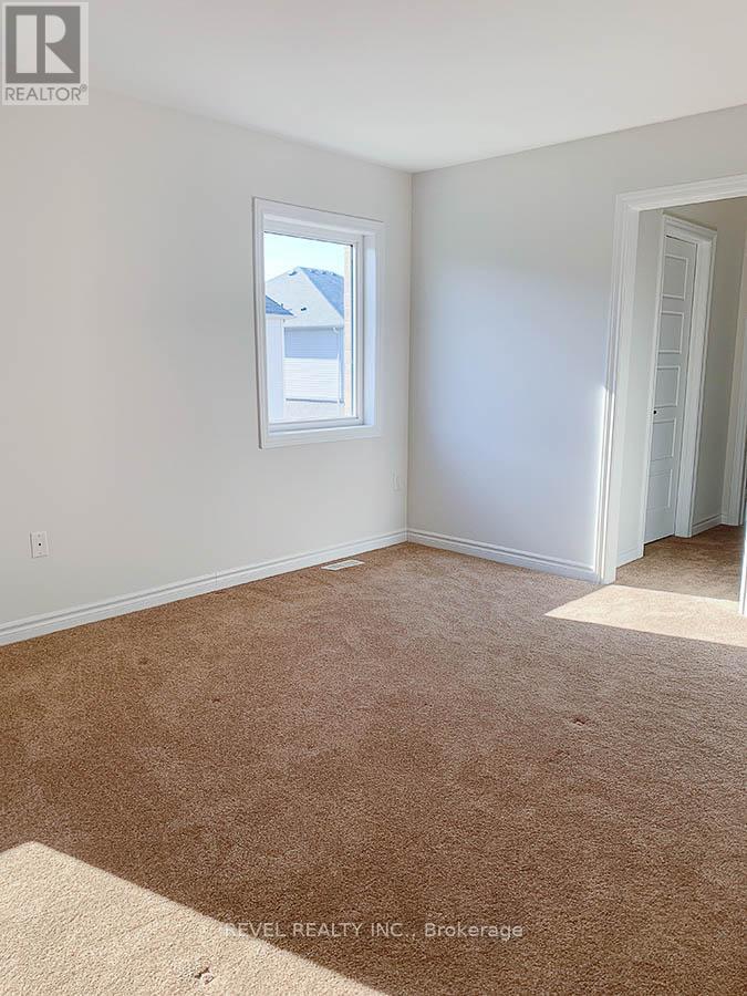 5 Sinden Road, Brantford, Ontario  N3T 0P7 - Photo 8 - X12965062