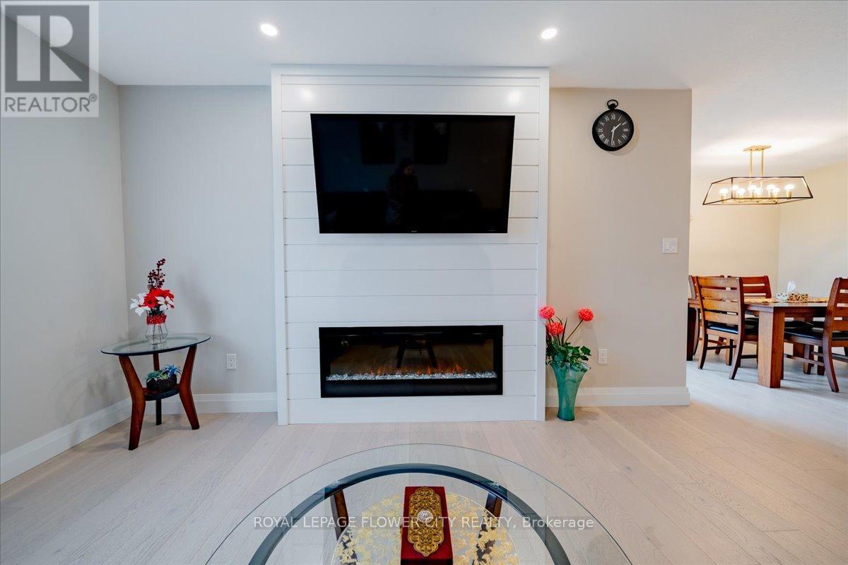 430 Wellington Street E, Wellington North, Ontario  N0G 2L4 - Photo 8 - X12965078