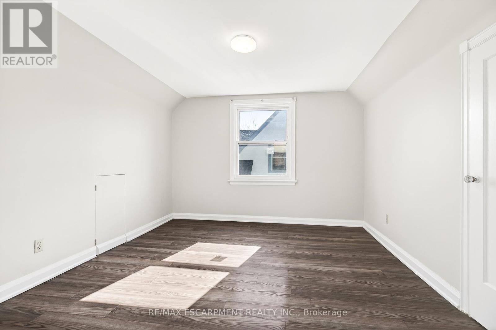 269 Queensdale Avenue E, Hamilton, Ontario  L9A 1L3 - Photo 21 - X12965118