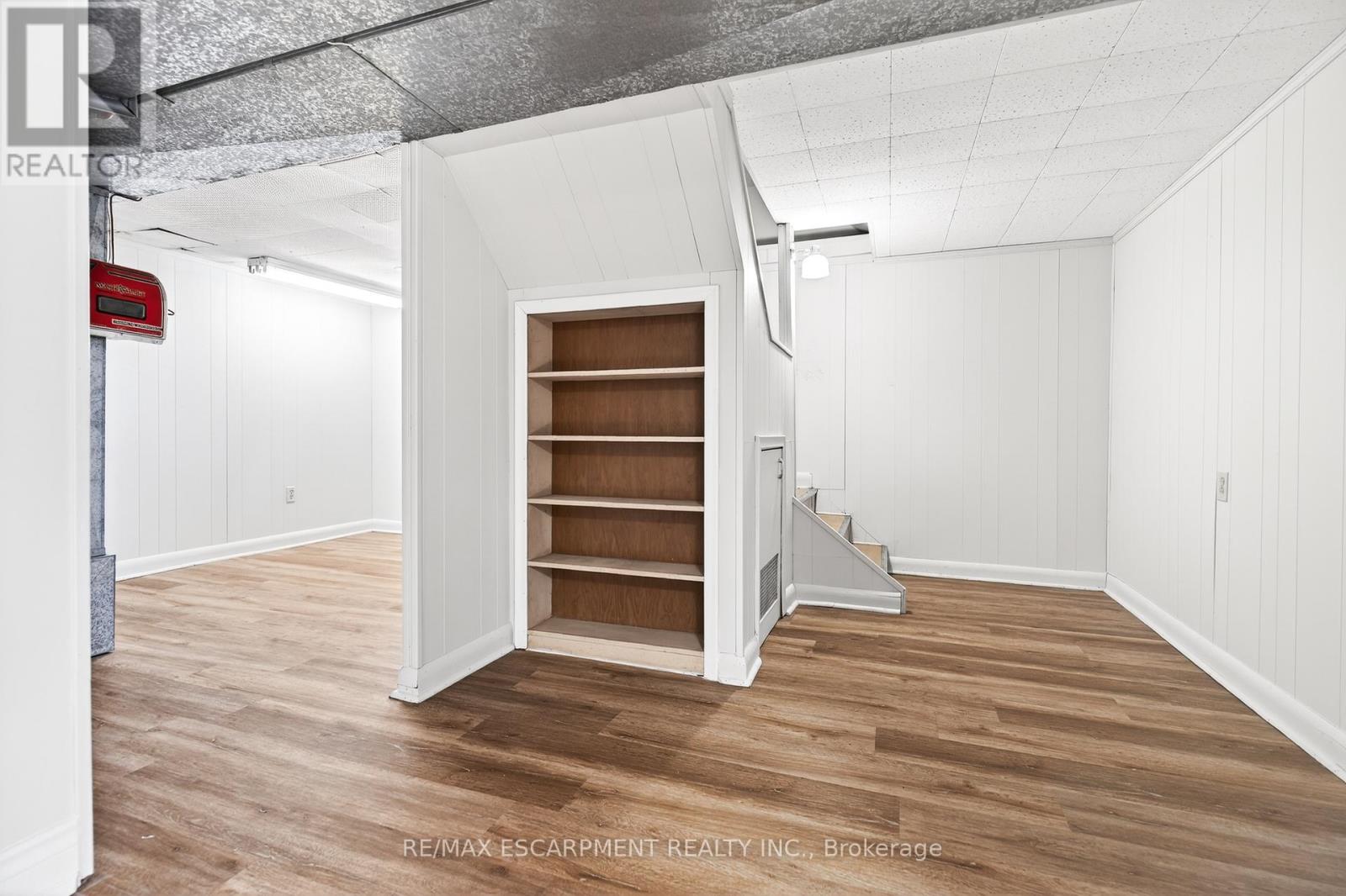 269 Queensdale Avenue E, Hamilton, Ontario  L9A 1L3 - Photo 23 - X12965118