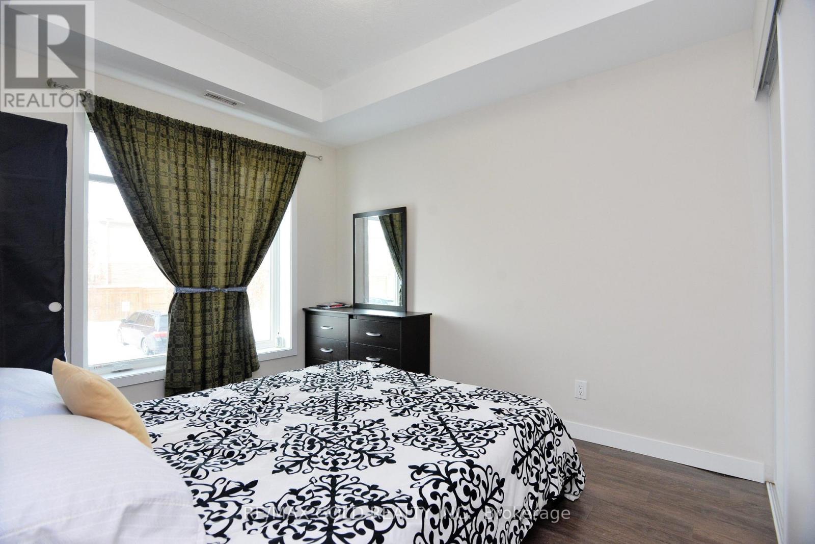 107 - 175 Commonwealth Street, Kitchener, Ontario  N2E 0H4 - Photo 22 - X12965124