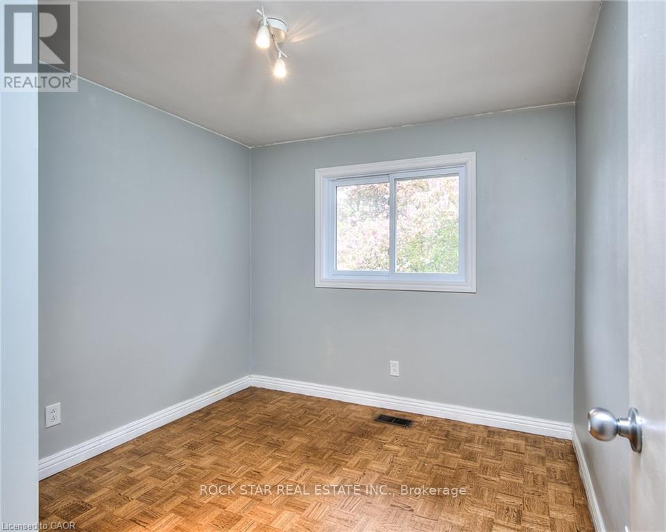 196 Walker Street, Cambridge, Ontario  N3C 2C2 - Photo 14 - X12965154