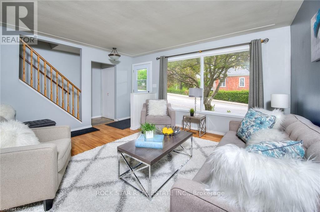 196 Walker Street, Cambridge, Ontario  N3C 2C2 - Photo 4 - X12965154