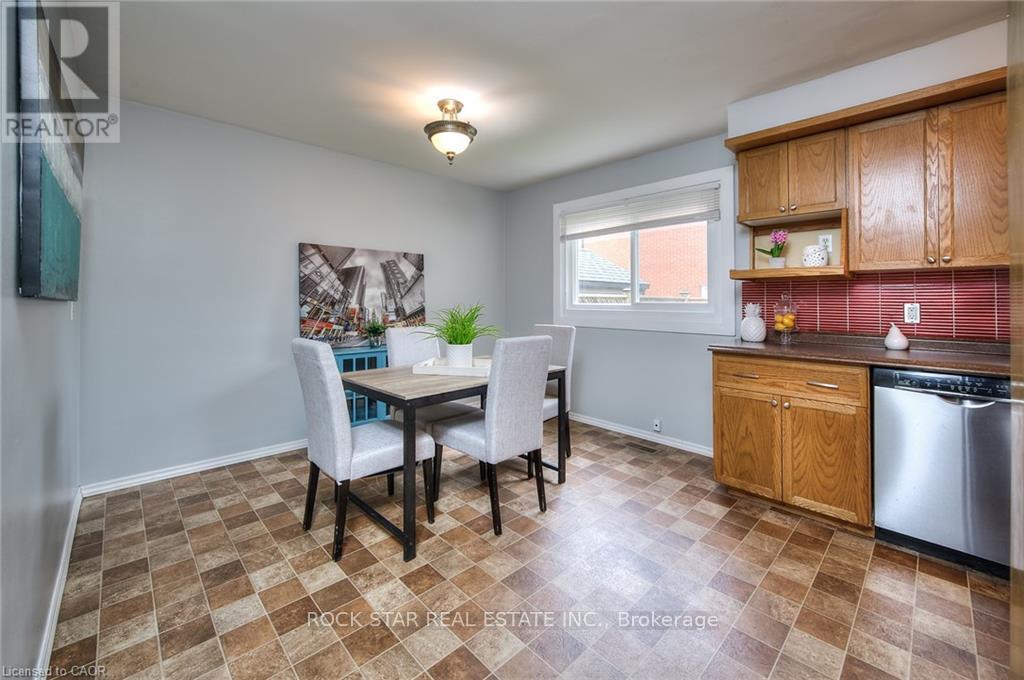 196 Walker Street, Cambridge, Ontario  N3C 2C2 - Photo 6 - X12965154