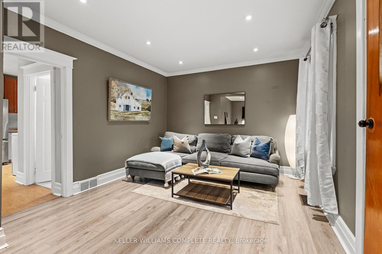 26 Garside Avenue N, Hamilton, Ontario  L8H 4W2 - Photo 7 - X12965164