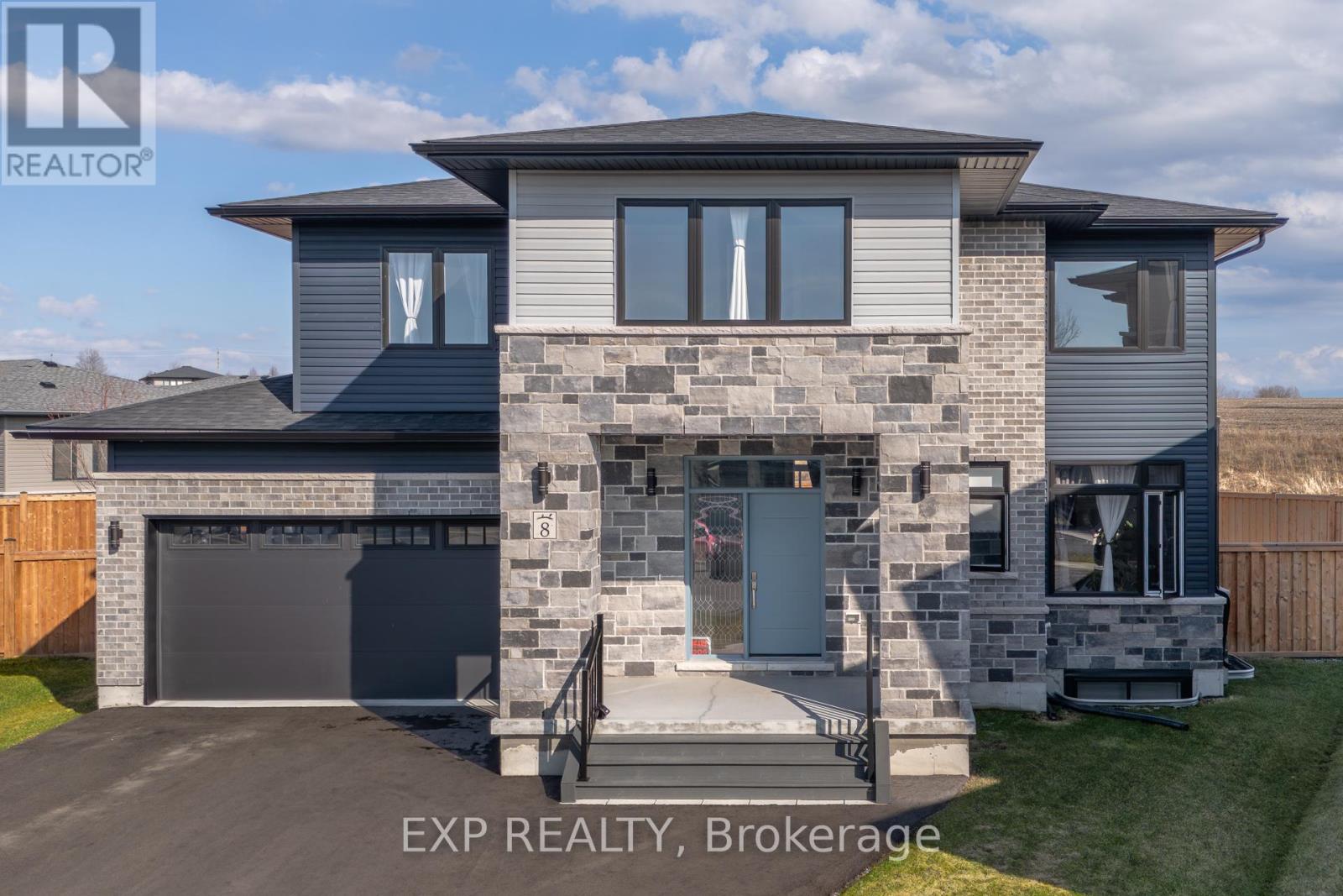 8 LILLYS COURT, Cramahe, Ontario