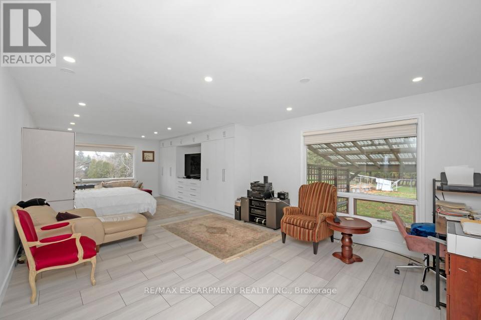 491 Highway 5 W, Hamilton, Ontario  L9H 5E2 - Photo 18 - X12965246