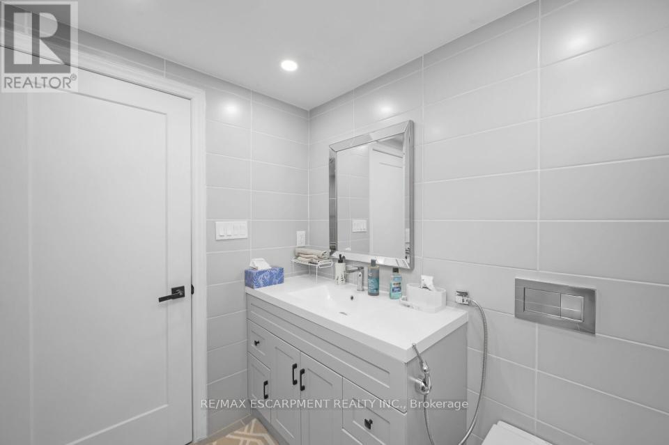 491 Highway 5 W, Hamilton, Ontario  L9H 5E2 - Photo 22 - X12965246